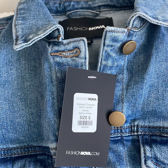 Unworn new Fashion nova crop jean jacket - Picture 2 of 2